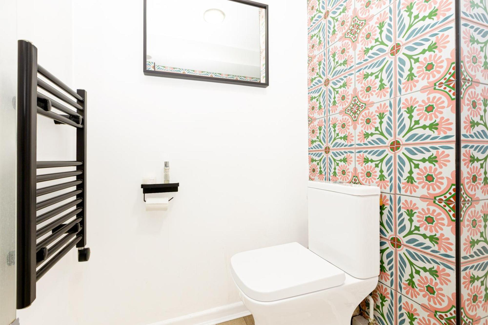 Charming Studio With Balcony In Putney, 5 Min Tube Londres Exterior foto
