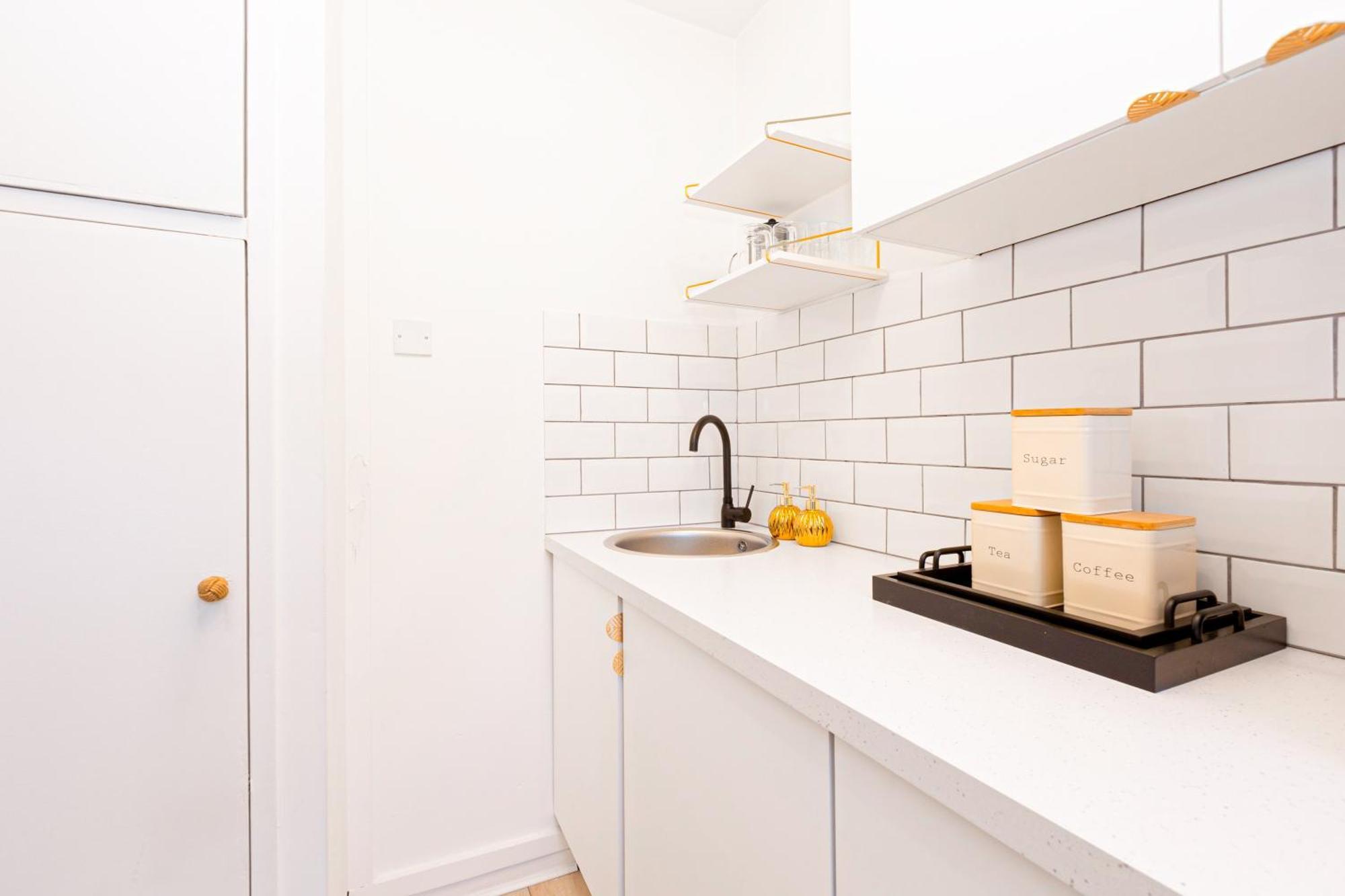 Charming Studio With Balcony In Putney, 5 Min Tube Londres Exterior foto